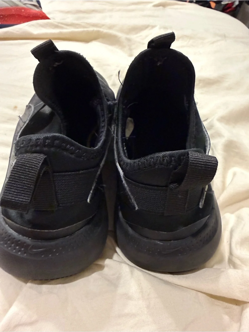 Nike Viale Slip-On Sneakers Black Boys Size 3Y
